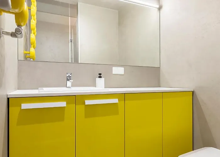 Chelmonskiego 8-02 By Farkas