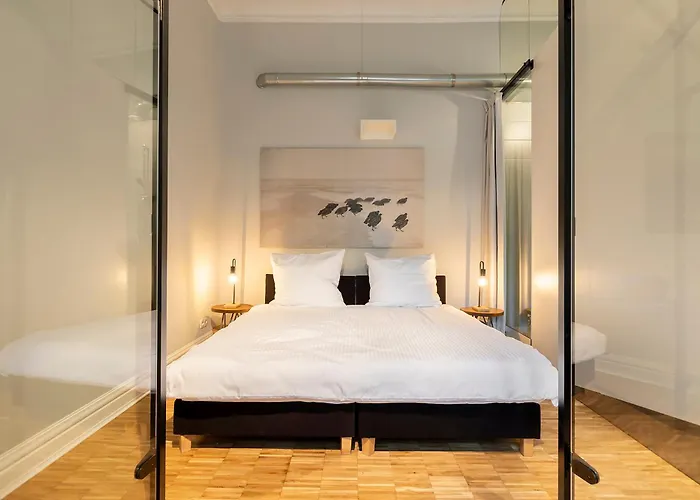 Chelmonskiego 8-02 By Farkas